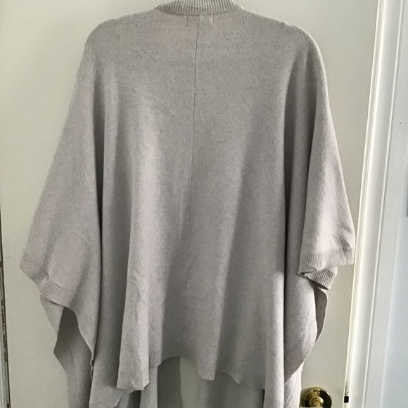 ARITZIA Golden by TNA Roohan Grey Knit Oversized Cardigan Size XXS/XS - Picture 2 of 7